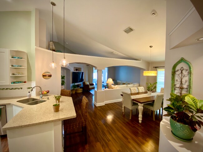 Building Photo - 10121 Somersby Dr