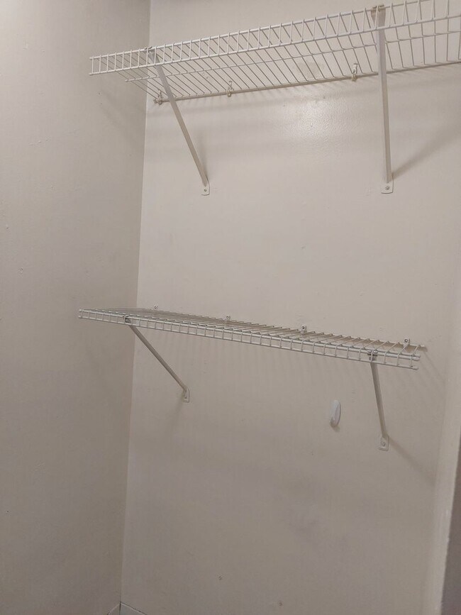 Building Photo - (1614 8th Ave)