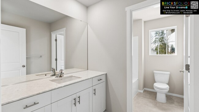 Building Photo - Stunning Brand New Home in Olympia. Near JBLM.