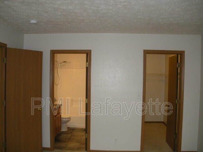 Building Photo - 2361 Maxwell Dr