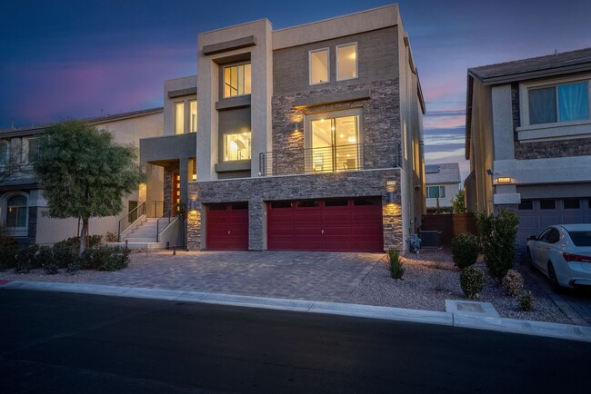 Building Photo - Las Vegas Luxury, Contemporary Furnished H...