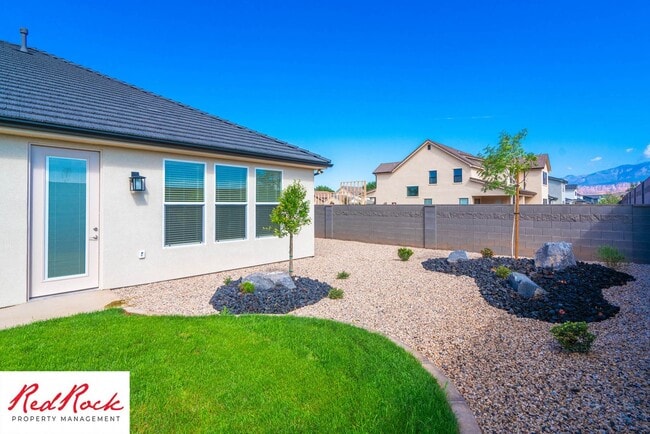 Building Photo - Beautiful 4-Bedroom 2.5 Bath with a 3 Car ...