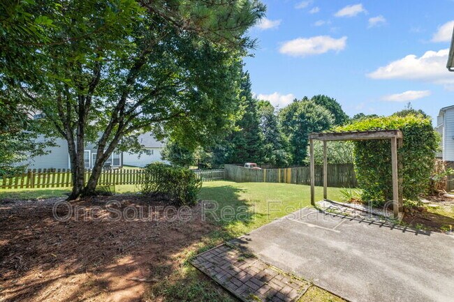 Building Photo - 10905 Pinewalk Forest Cir