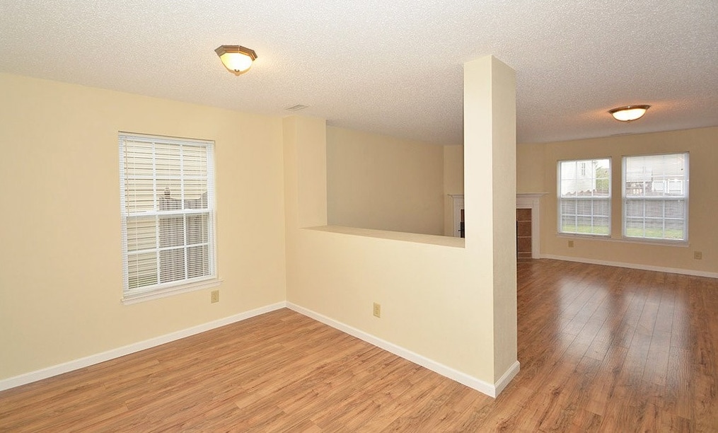 Building Photo - 15282 Beam St
