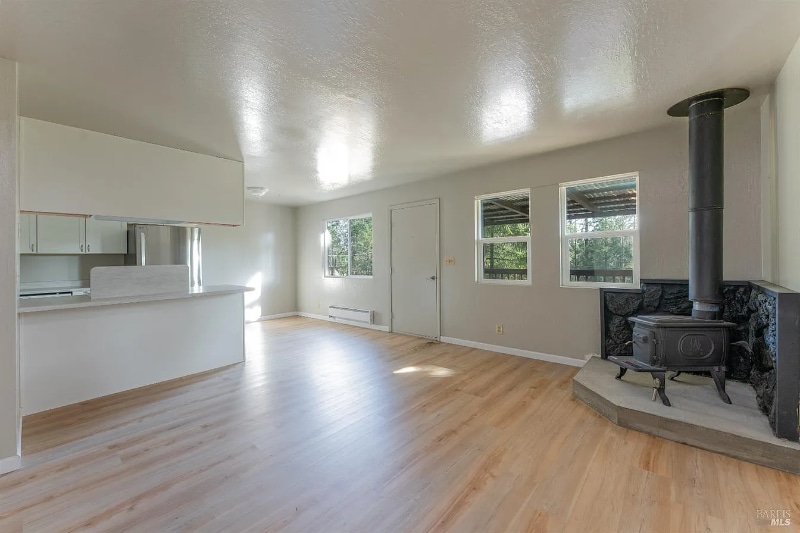Building Photo - 1608 Daphne Dr