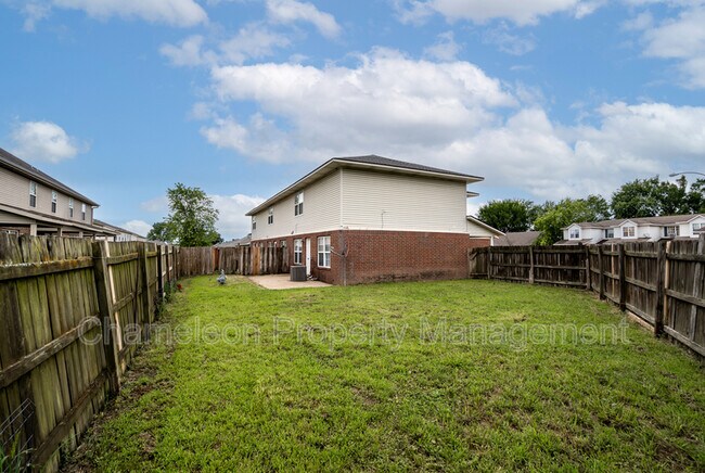 Building Photo - 2910 Dawn Ct