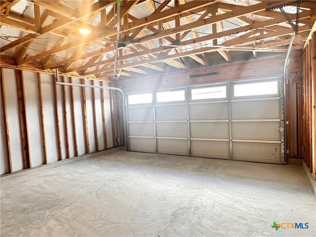 Building Photo - 124 Rollingwood Dr