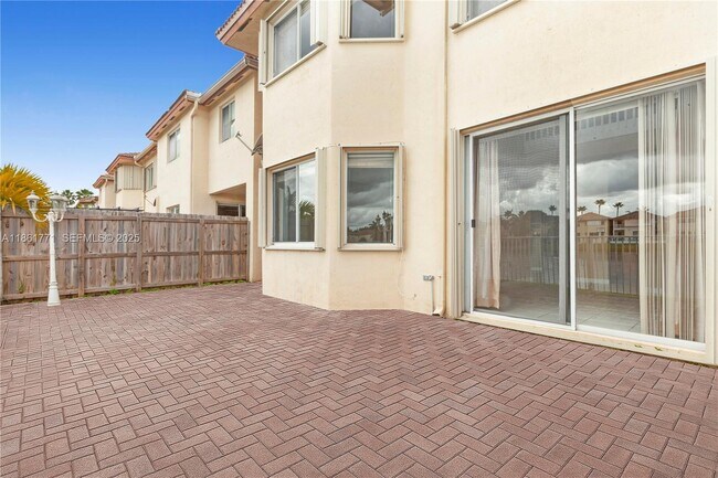 Building Photo - 11552 NW 69th Terrace