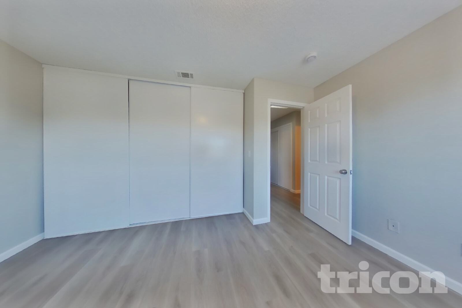 Building Photo - 706 La Canyada Dr
