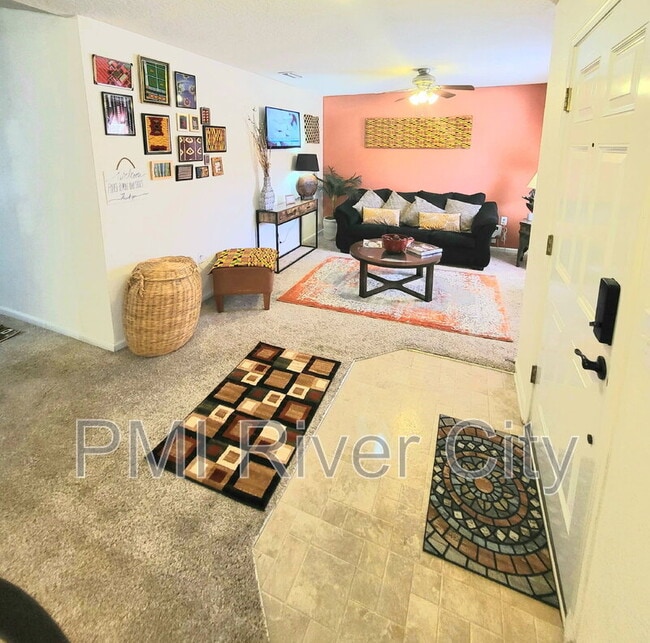 Building Photo - 2132 Sotterley Ln