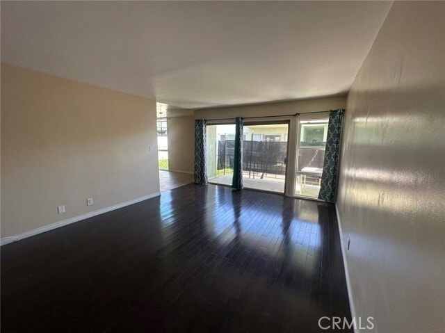 Building Photo - 9070 Huntington Dr