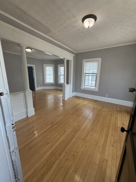 Building Photo - 47 Shawmut St