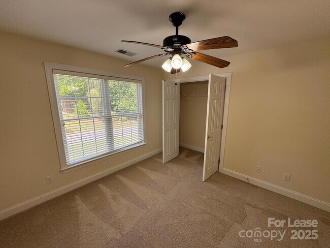 Building Photo - 7127 Weddington Brook Dr