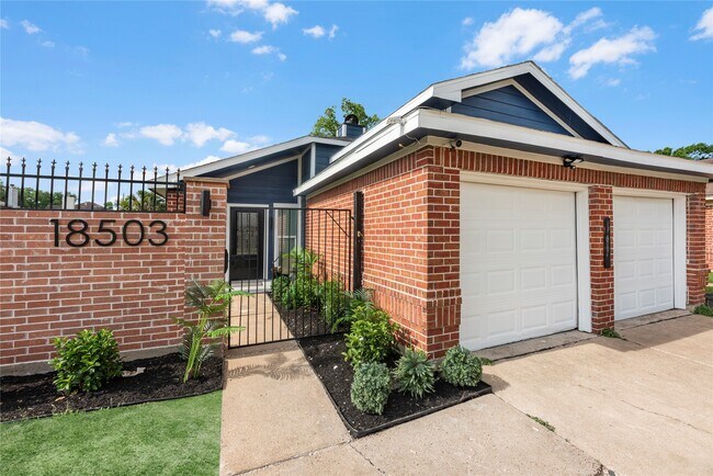 Building Photo - 18503 Willow Moss Dr