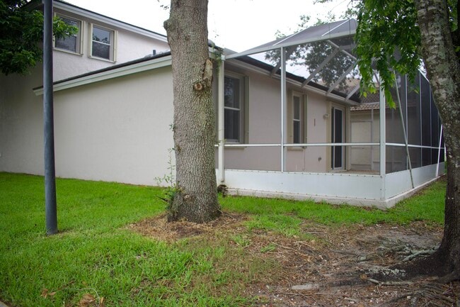 Building Photo - 4907 Pelican Manor