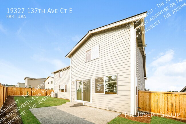 Building Photo - 19327 137th Ave Ct E