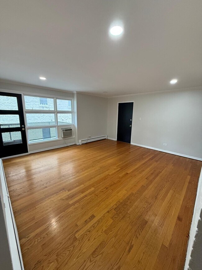 Building Photo - 2431 N 76th Ct