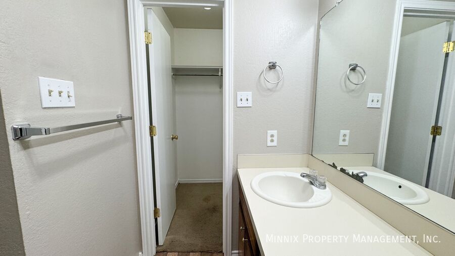 Building Photo - 2509 79th St