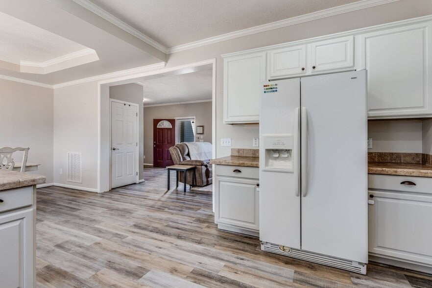 Building Photo - 113 Gladys Ln