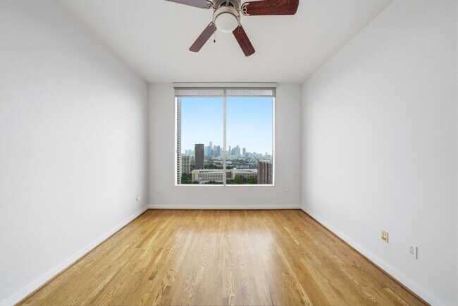 Building Photo - 3333 Allen Pkwy