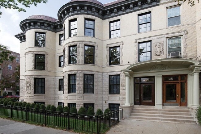 Building Photo - 1248 Beacon St
