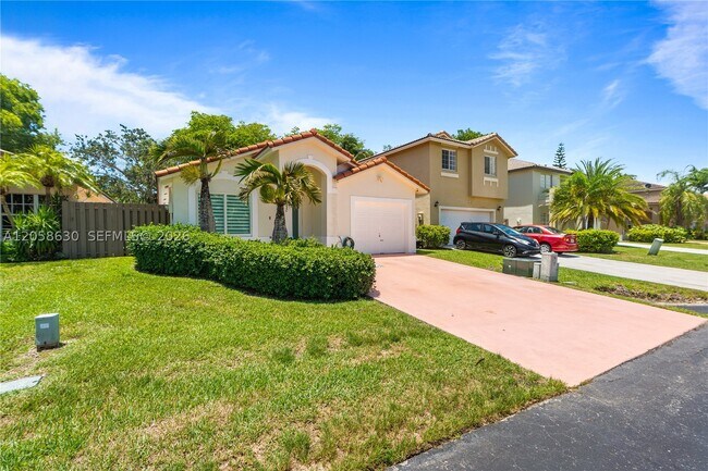 Building Photo - 8842 SW 215th Ln