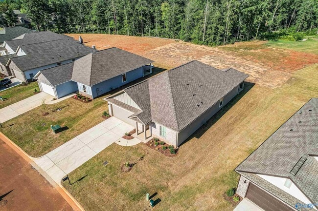 Building Photo - 14976 Greenleaf Dr