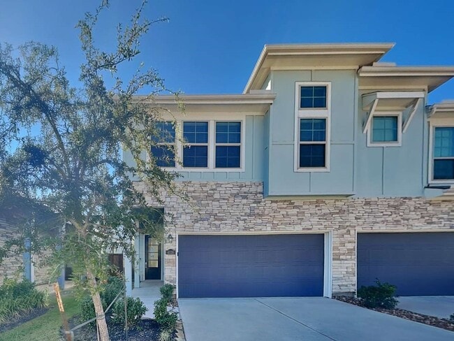 Primary Photo - 4026 Champlain Wy