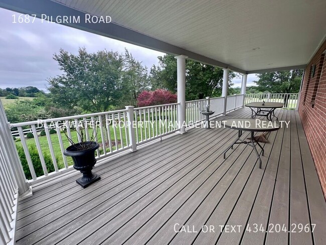 Building Photo - 1687 Pilgrim Rd