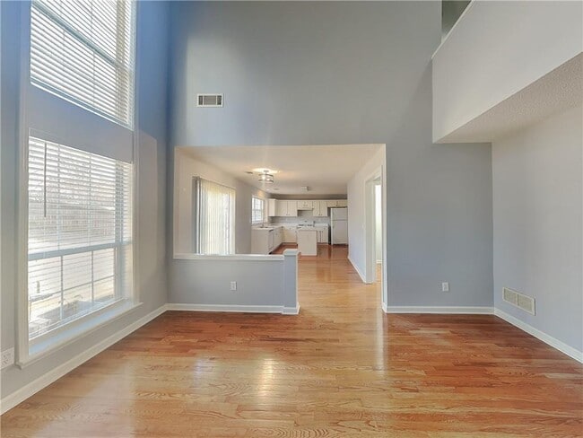 Building Photo - 3562 Courtfield Trace NE