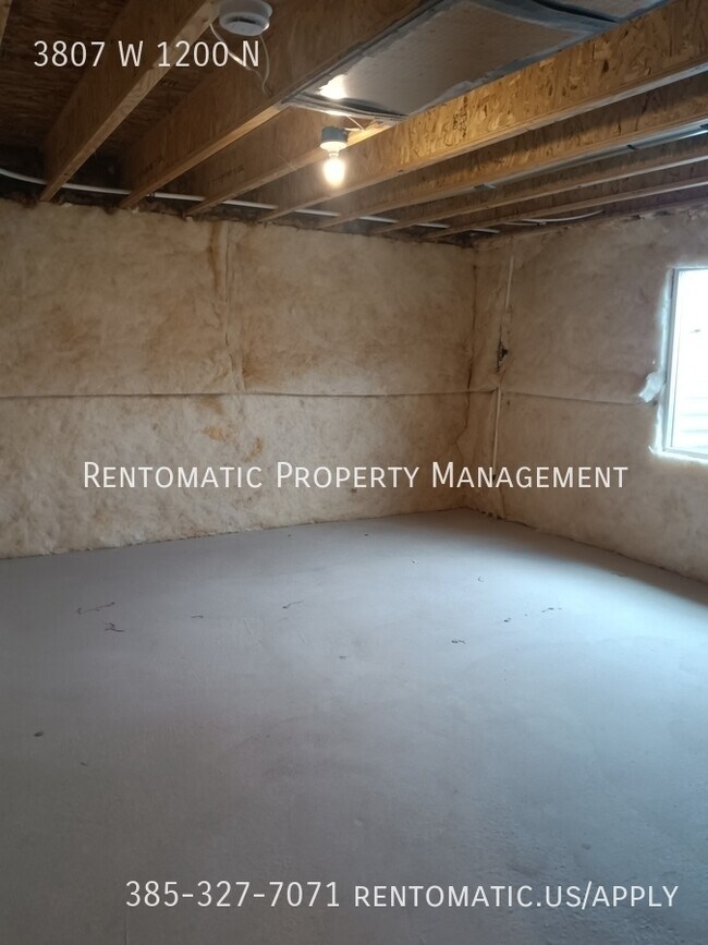 Building Photo - 3807 W 1200 N