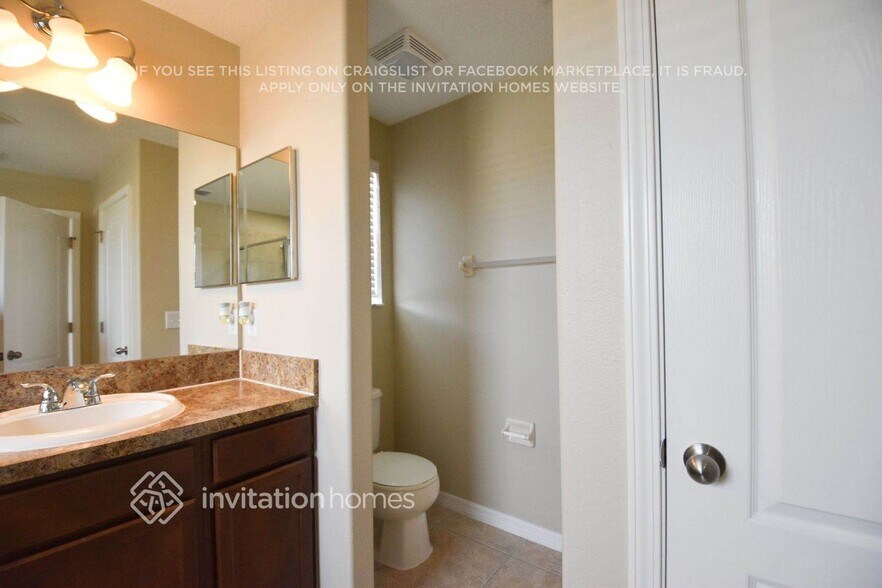 Building Photo - 1015 Seminole Sky Dr