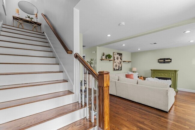 Building Photo - 47 Oldfields Rd