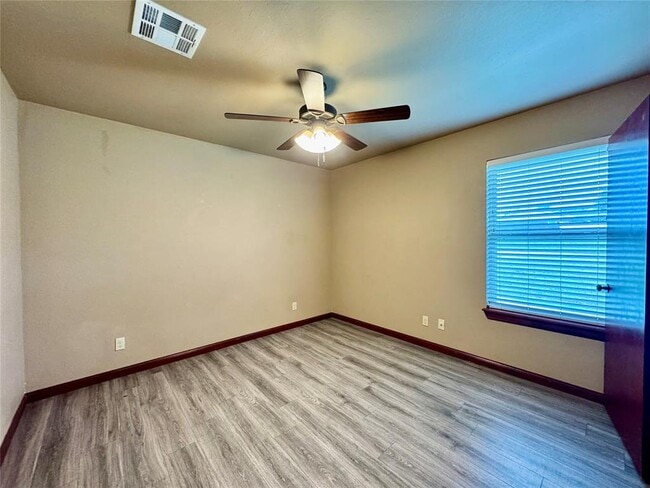 Building Photo - 1605 Lawter Rd