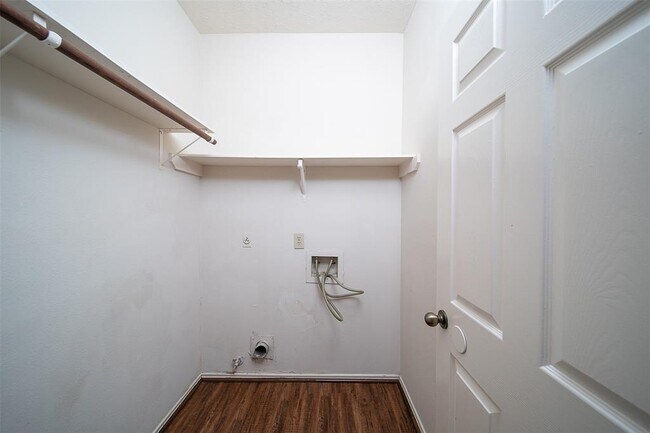 Building Photo - 427 Birch Hill Dr