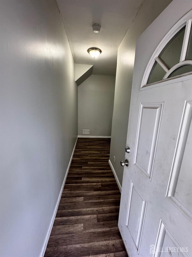 Building Photo - 260 Amherst St