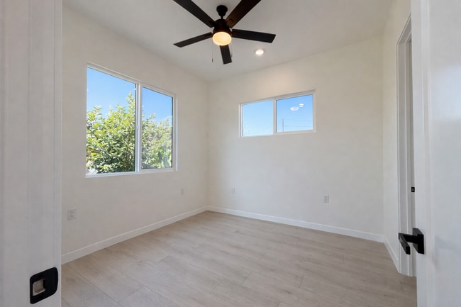 Building Photo - 5531 Olvera Ave