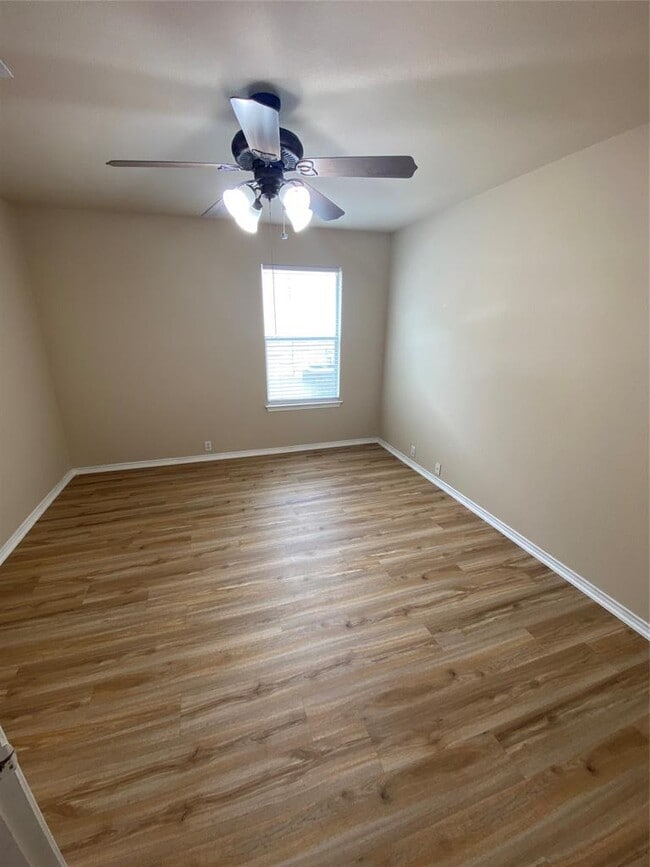 Building Photo - 2307 Paradise Ridge Dr