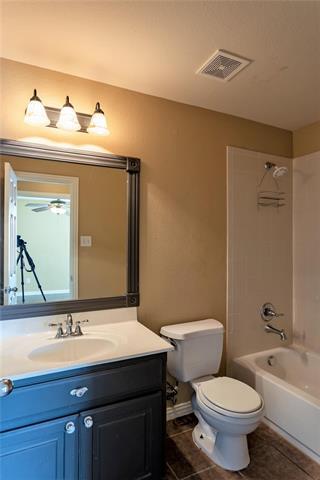 Building Photo - 808 Lake Forest Trl