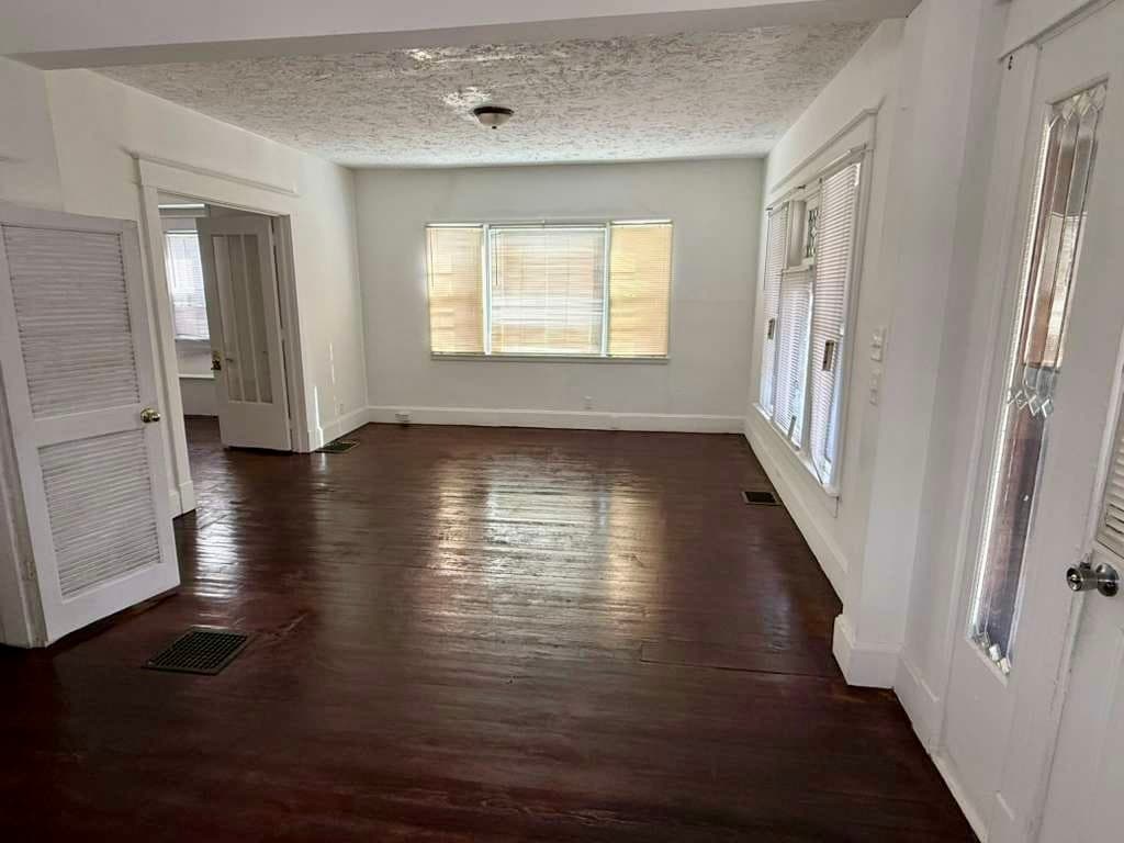 Building Photo - 25 N Colorado Ave