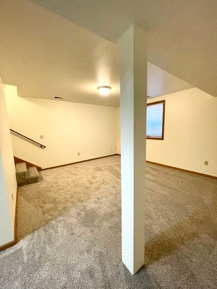 Building Photo - 1509 Manor Ln