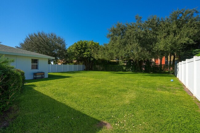 Building Photo - 2745 Omega Pl