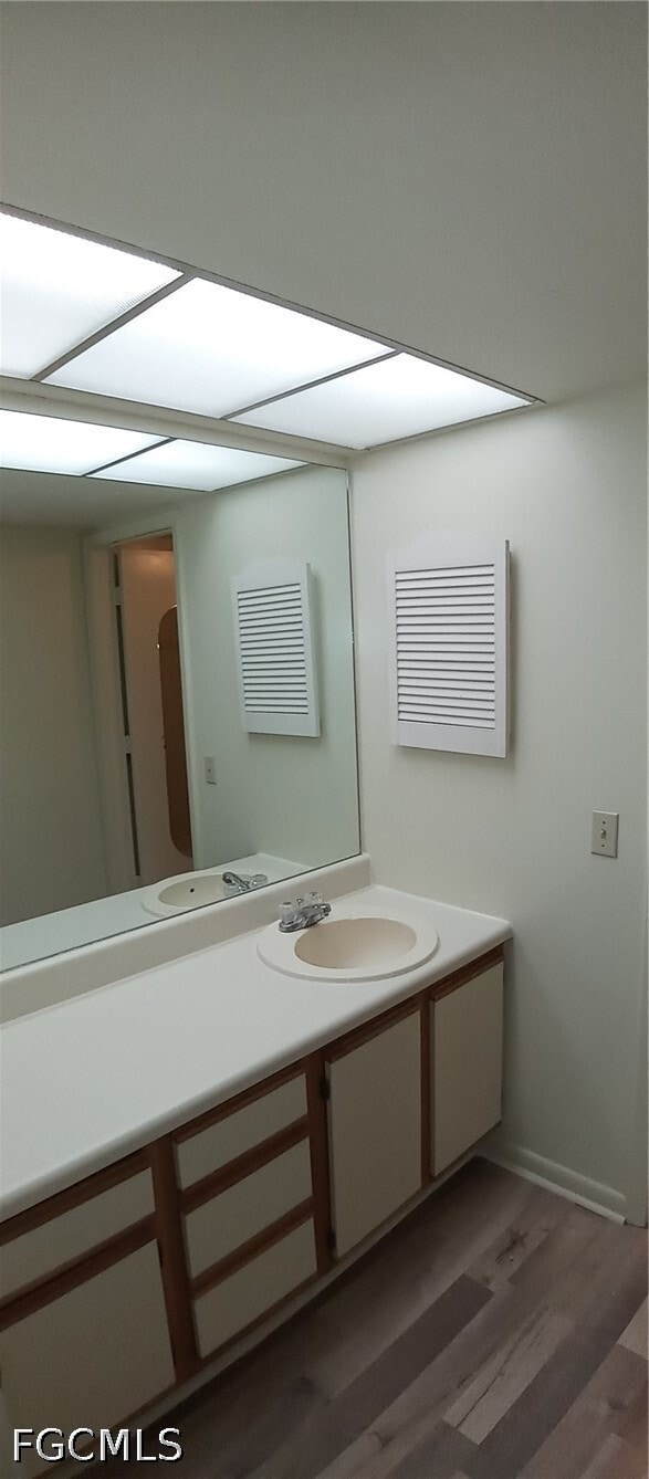 Building Photo - 2135 Crystal Dr