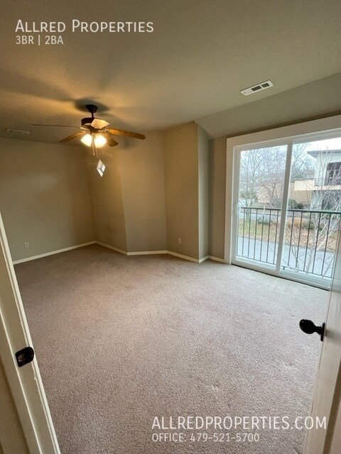 Building Photo - 1712 N Chestnut Ave