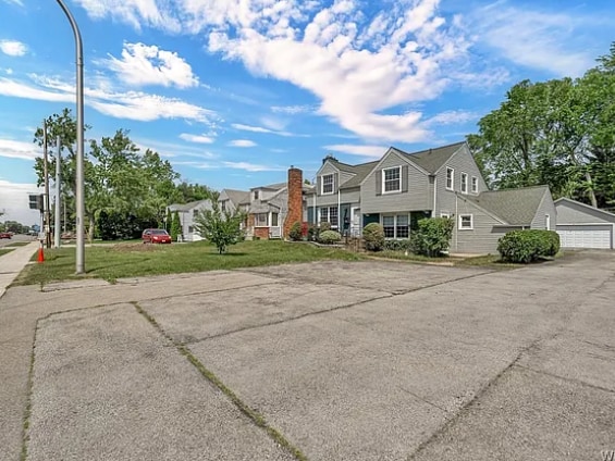 Building Photo - 225 Niagara Falls Blvd