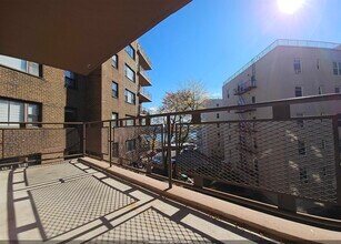 Building Photo - 3167 John F. Kennedy Blvd