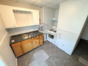 Building Photo - 3345 Frankford Ave