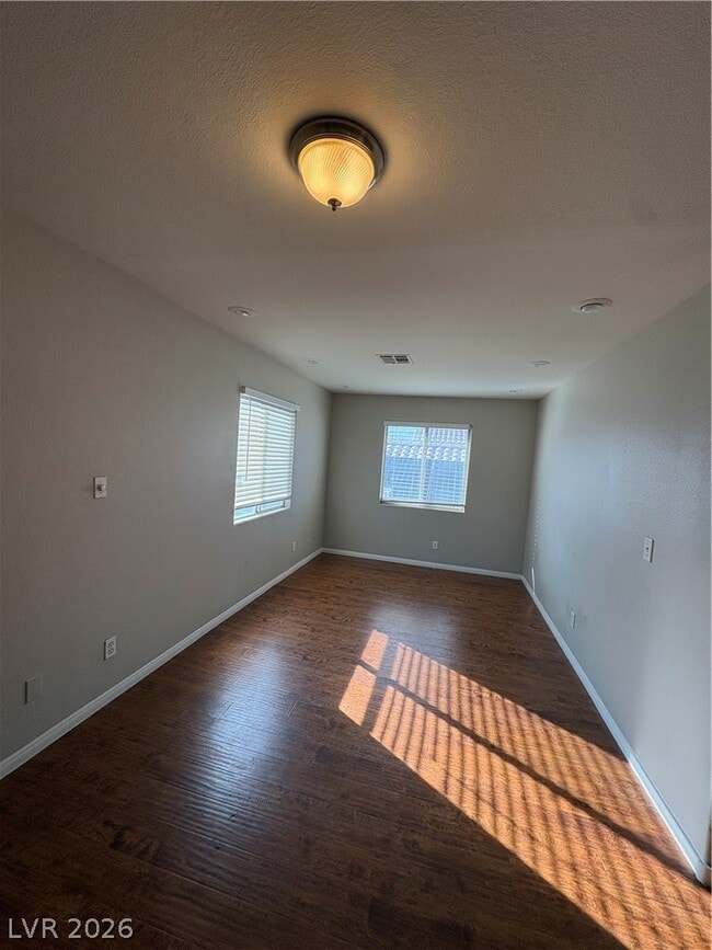 Building Photo - 7213 London Bridge Ave