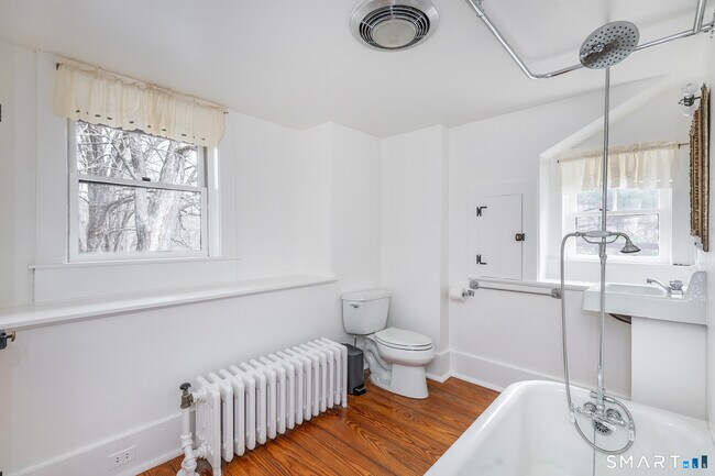 Building Photo - 48 Keeler Rd