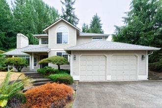 Building Photo - 3 bedroom in Bellevue WA 98007